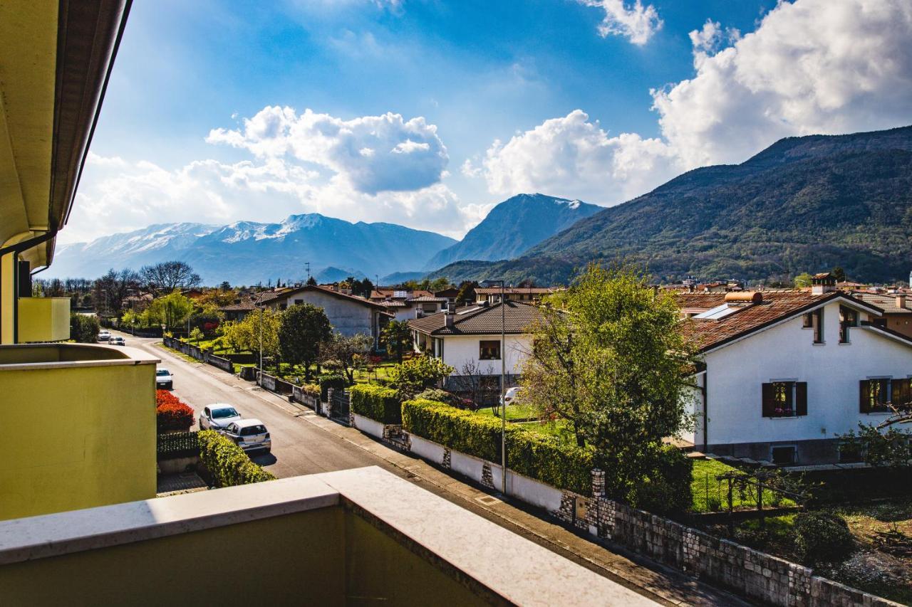 Appartamento Borgo Peschiere มาเนียโก ภายนอก รูปภาพ