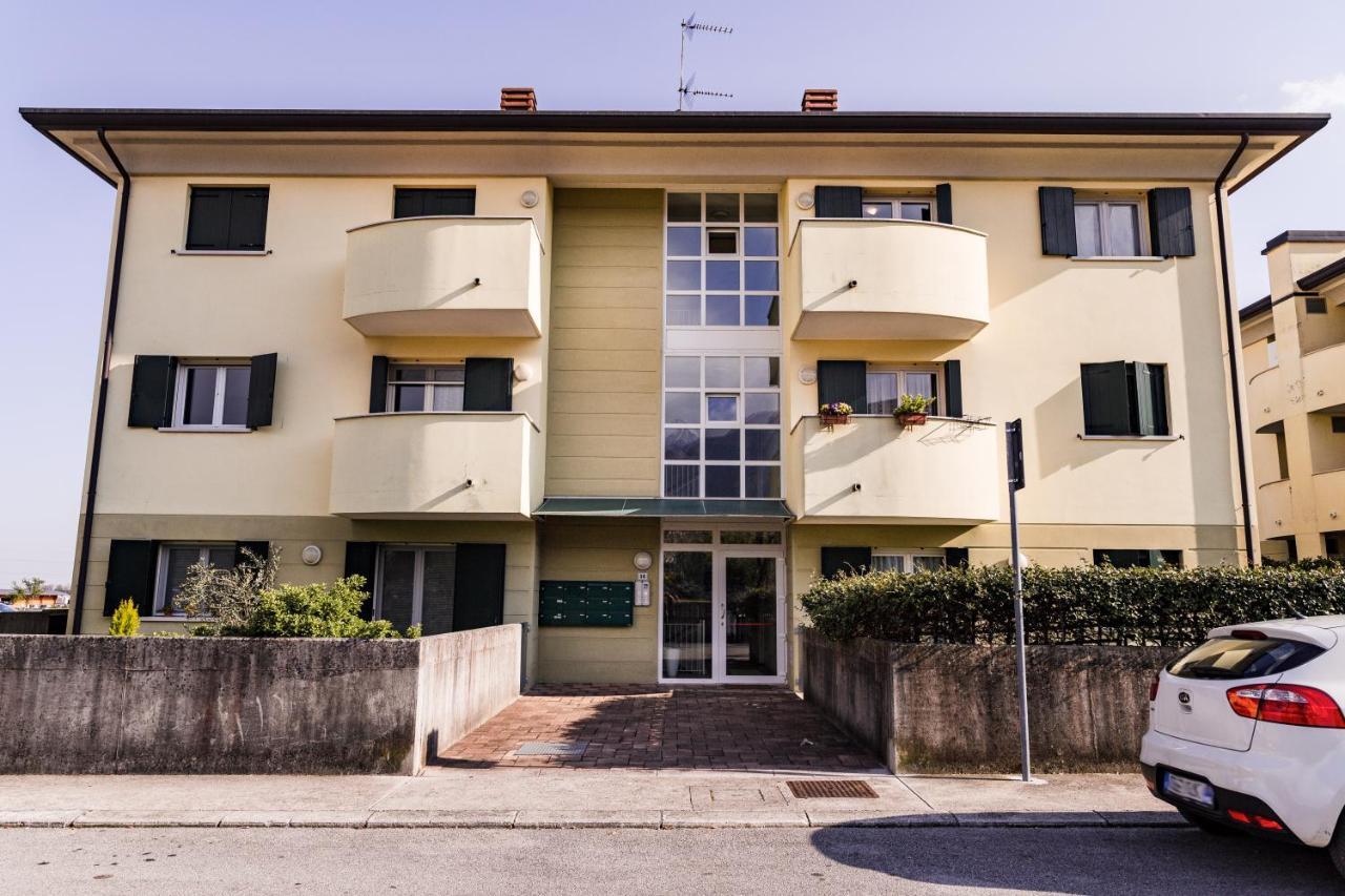 Appartamento Borgo Peschiere มาเนียโก ภายนอก รูปภาพ